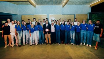 &Delta;&epsilon;ί&pi;&nu;&omicron; &sigma;&tau;&iota;&sigmaf; &Epsilon;&theta;&nu;&iota;&kappa;έ&sigmaf; &omicron;&mu;ά&delta;&epsilon;&sigmaf; &beta;ό&lambda;&epsilon;ϊ &alpha;&nu;&delta;&rho;ώ&nu; &kappa;&alpha;&iota; &gamma;&upsilon;&nu;&alpha;&iota;&kappa;ώ&nu; &pi;&alpha;&rho;έ&theta;&epsilon;&sigma;&epsilon; &omicron; &Pi;&rho;ό&epsilon;&delta;&rho;&omicron;&sigmaf; &tau;&eta;&sigmaf; &Epsilon;&Omicron;&Epsilon;, &Iota;&sigma;ί&delta;&omega;&rho;&omicron;&sigmaf; &Kappa;&omicron;ύ&beta;&epsilon;&lambda;&omicron;&sigmaf; &ndash; www.ertsports.gr