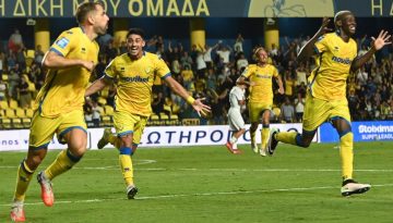 Έ&sigma;&pi;&alpha;&sigma;&epsilon; &tau;&eta;&nu; &laquo;&kappa;&alpha;&tau;ά&rho;&alpha;&raquo; &tau;&eta;&sigmaf; &pi;&rho;&epsilon;&mu;&iota;έ&rho;&alpha;&sigmaf; o &Pi;&alpha;&nu;&alpha;&iota;&tau;&omega;&lambda;&iota;&kappa;ό&sigmaf; 3-1 &tau;&omicron;&nu; &Alpha;&sigma;&tau;έ&rho;&alpha; AKTOR &sigma;&tau;&omicron; &Alpha;&gamma;&rho;ί&nu;&iota;&omicron;! (video)
