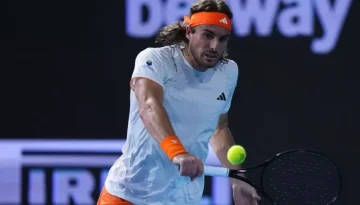 &Omicron; &Tau;&sigma;&iota;&tau;&sigma;&iota;&pi;ά&sigmaf; &sigma;&epsilon; 74 &lambda;&epsilon;&pi;&tau;ά &sigma;&tau;&omicron; &kappa;&upsilon;&rho;ί&omega;&sigmaf; &tau;&alpha;&mu;&pi;&lambda;ό &sigma;&tau;&omicron; Masters &tau;&omicron;&upsilon; &Mu;ό&nu;&tau;&rho;&epsilon;&alpha;&lambda;