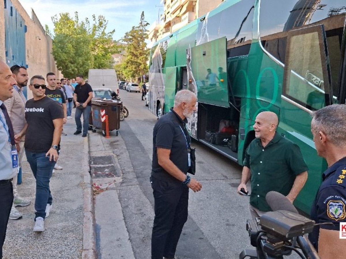 &Mu;&epsilon; &tau;&omicron;&nu; &Gamma;&iota;ά&nu;&nu;&eta; &Alpha;&lambda;&alpha;&phi;&omicron;ύ&zeta;&omicron; &alpha;&rho;&chi;&eta;&gamma;ό &alpha;&pi;&omicron;&sigma;&tau;&omicron;&lambda;ή&sigmaf; έ&phi;&tau;&alpha;&sigma;&epsilon; &omicron; &Pi;&alpha;&nu;&alpha;&theta;&eta;&nu;&alpha;ϊ&kappa;ό&sigmaf; &gamma;&iota;&alpha; &tau;&omicron; &mu;&alpha;&tau;&sigmaf; &mu;&epsilon; &tau;&eta;&nu; &Kappa;&alpha;&lambda;&alpha;&mu;ά&tau;&alpha;