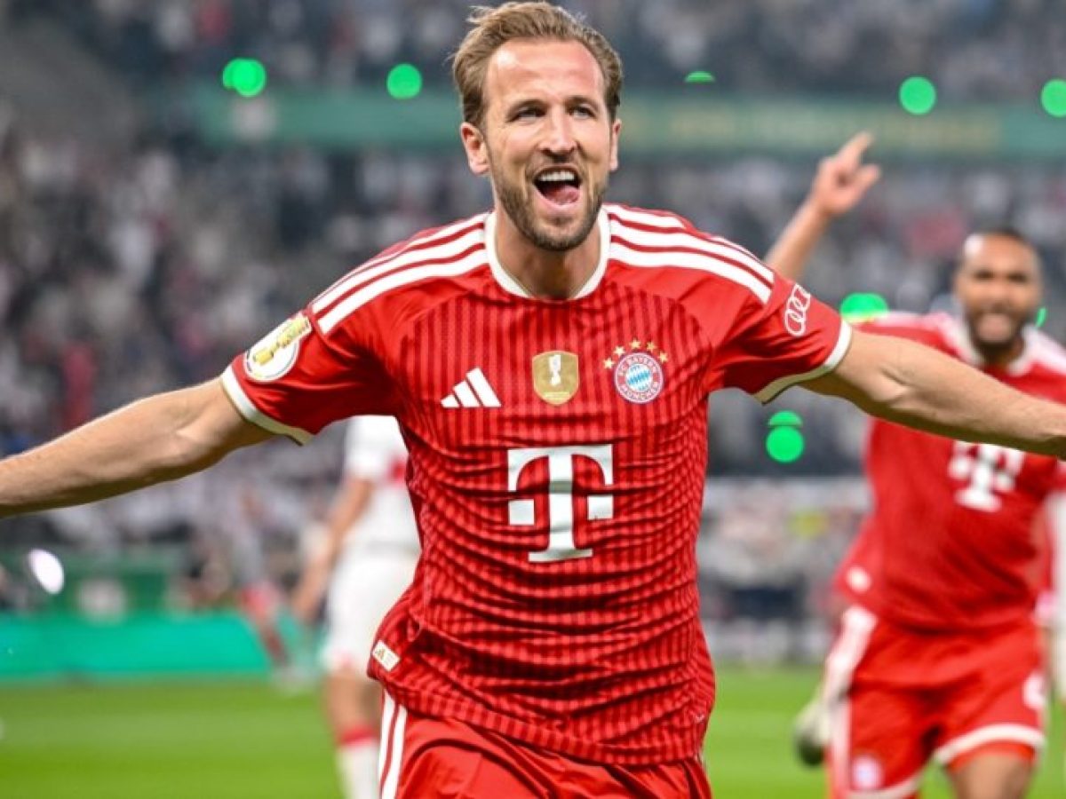 &Omicron; &tau;&alpha;&chi;ύ&tau;&epsilon;&rho;&omicron;&sigmaf; &pi;&alpha;ί&kappa;&tau;&eta;&sigmaf; &sigma;&tau;&eta; Bundesliga &pi;&omicron;&upsilon; έ&phi;&tau;&alpha;&sigma;&epsilon; &tau;&alpha; 100 &gamma;&kappa;&omicron;&lambda; &alpha;&nu;&alpha;&delta;&epsilon;ί&chi;&theta;&eta;&kappa;&epsilon; &omicron; &Kappa;έ&iota;&nu;