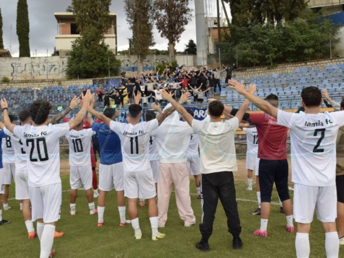 &Tau;&omicron; &laquo;&gamma;&lambda;έ&nu;&tau;&iota;&raquo; &mu;&epsilon;&tau;ά &tau;&eta; &nu;ί&kappa;&eta; &epsilon;&pi;ί &tau;&omega;&nu; &Alpha;&gamma;&rho;ά&phi;&omega;&nu;! (vid)