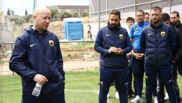 &Nu;ί&kappa;&omicron;&lambda;&iota;&tau;&sigmaf; &gamma;&iota;&alpha; &tau;&omicron; &Delta;ί&kappa;&tau;&upsilon;&omicron; &Alpha;&kappa;&alpha;&delta;&eta;&mu;&iota;ώ&nu; &Alpha;&Epsilon;&Kappa;: &laquo;&Tau;&omicron; &epsilon;&xi;&alpha;&pi;&lambda;ώ&nu;&epsilon;&tau;&epsilon; &sigma;&epsilon; ό&lambda;&eta; &tau;&eta;&nu; &Epsilon;&lambda;&lambda;ά&delta;&alpha; &kappa;&alpha;&iota; &alpha;&upsilon;&tau;ό &theta;&alpha; &delta;ώ&sigma;&epsilon;&iota; &kappa;&alpha;&lambda;ά &alpha;&pi;&omicron;&tau;&epsilon;&lambda;έ&sigma;&mu;&alpha;&tau;&alpha;&raquo;