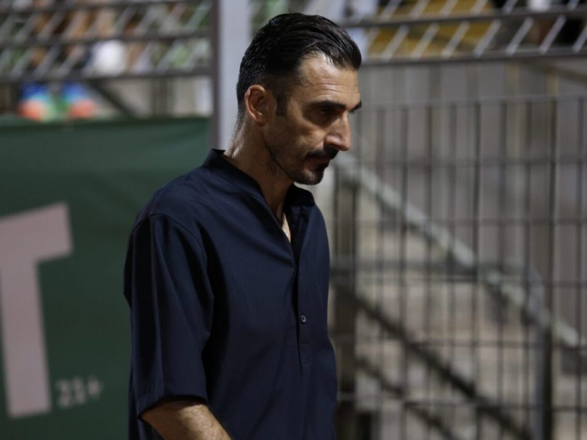&Chi;&alpha;&rho;&alpha;&lambda;ά&mu;&pi;&omicron;&upsilon;&sigmaf;: &laquo;&Omicron; &alpha;&nu;&tau;ί&pi;&alpha;&lambda;&omicron;&sigmaf; &pi;έ&tau;&upsilon;&chi;&epsilon; &gamma;&kappa;&omicron;&lambda; &mu;&epsilon; &tau;&eta;&nu; &pi;&rho;ώ&tau;&eta; &epsilon;&upsilon;&kappa;&alpha;&iota;&rho;ί&alpha; &ndash; &Sigma;&upsilon;&gamma;&chi;&alpha;&rho;&eta;&tau;ή&rho;&iota;&alpha; &sigma;&tau;&omicron;&nu; &Pi;&alpha;&nu;&alpha;&iota;&tau;&omega;&lambda;&iota;&kappa;ό&raquo; &ndash; &Sigma;&upsilon;&nu;&epsilon;ί&delta;&eta;&sigma;&eta;