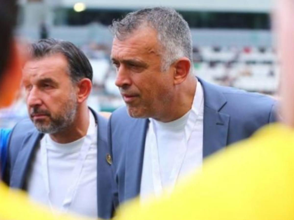 &Alpha;&nu;&alpha;&sigma;&tau;&alpha;&sigma;ί&omicron;&upsilon;: &laquo;&Pi;&rho;&omicron;&sigma;&pi;&alpha;&theta;&omicron;ύ&mu;&epsilon;, &alpha;&lambda;&lambda;ά ί&sigma;&omega;&sigmaf; &delta;&epsilon;&nu; έ&chi;&omicron;&upsilon;&mu;&epsilon; &tau;&omicron; &kappa;&alpha;&theta;&alpha;&rho;ό &mu;&upsilon;&alpha;&lambda;ό&raquo; &ndash; &Sigma;&upsilon;&nu;&epsilon;ί&delta;&eta;&sigma;&eta;