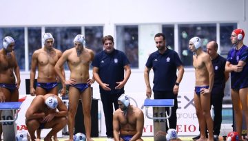 &Lambda;&omicron;&rho;ά&nu;&tau;&omicron;&sigmaf;: &laquo;&Mu;&alpha;&zeta;ί &mu;&epsilon; &tau;&omicron;&nu; &kappa;ό&sigma;&mu;&omicron; &mu;&alpha;&sigmaf; &nu;&alpha; &pi;&epsilon;&tau;ύ&chi;&omicron;&upsilon;&mu;&epsilon; &tau;&omicron; &sigma;&tau;ό&chi;&omicron; &mu;&alpha;&sigmaf;&raquo;