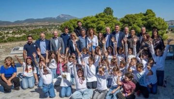 &Tau;&alpha; Ί&sigma;&theta;&mu;&iota;&alpha; &epsilon;&pi;&iota;&sigma;&tau;&rho;έ&phi;&omicron;&upsilon;&nu;: &Alpha;&theta;&lambda;&eta;&tau;έ&sigmaf;, &mu;&alpha;&theta;&eta;&tau;έ&sigmaf; &kappa;&alpha;&iota; &sigma;&omega;&mu;&alpha;&tau;&epsilon;ί&alpha; &zeta;&omega;&nu;&tau;&alpha;&nu;&epsilon;ύ&omicron;&upsilon;&nu; &tau;&eta;&nu; &iota;&sigma;&tau;&omicron;&rho;ί&alpha;