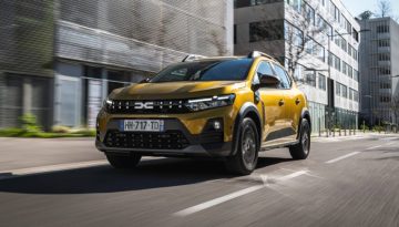 Dacia Sandero Stepway &kappa;&alpha;&iota; Jogger Hybrid 155: &Sigma;&tau;&eta;&nu; &Epsilon;&lambda;&lambda;ά&delta;&alpha; &alpha;&pi;ό 21.900 &epsilon;&upsilon;&rho;ώ