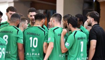 &Mu;&epsilon; &nu;ί&kappa;&epsilon;&sigmaf; &pi;&rho;&omicron;&chi;ώ&rho;&eta;&sigma;&alpha;&nu; &omicron;&iota; &Delta;&iota;&omicron;&mu;ή&delta;&eta;&sigmaf; &kappa;&alpha;&iota; &Iota;&omega;&nu;&iota;&kappa;ό&sigmaf; &Nu;&Phi; &sigma;&tau;&eta; &Eta;andball Premier