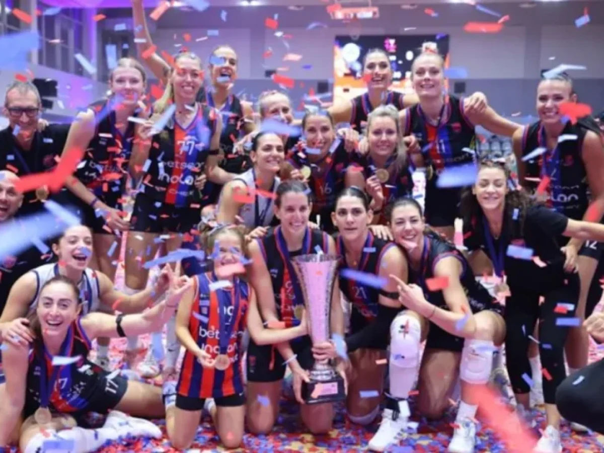 &Pi;&alpha;&nu;&iota;ώ&nu;&iota;&omicron;&sigmaf;: &Omicron;&iota; &pi;&alpha;&nu;&eta;&gamma;&upsilon;&rho;&iota;&sigma;&mu;&omicron;ί &gamma;&iota;&alpha; &tau;&omicron; Super Cup &mdash; Sportime