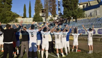Έ&tau;&sigma;&iota; &pi;&alpha;&nu;&eta;&gamma;ύ&rho;&iota;&sigma;&alpha;&nu; &tau;&eta; &nu;ί&kappa;&eta; &epsilon;&pi;ί &tau;&omicron;&upsilon; &Phi;&omega;&kappa;&iota;&kappa;&omicron;ύ! (vid)