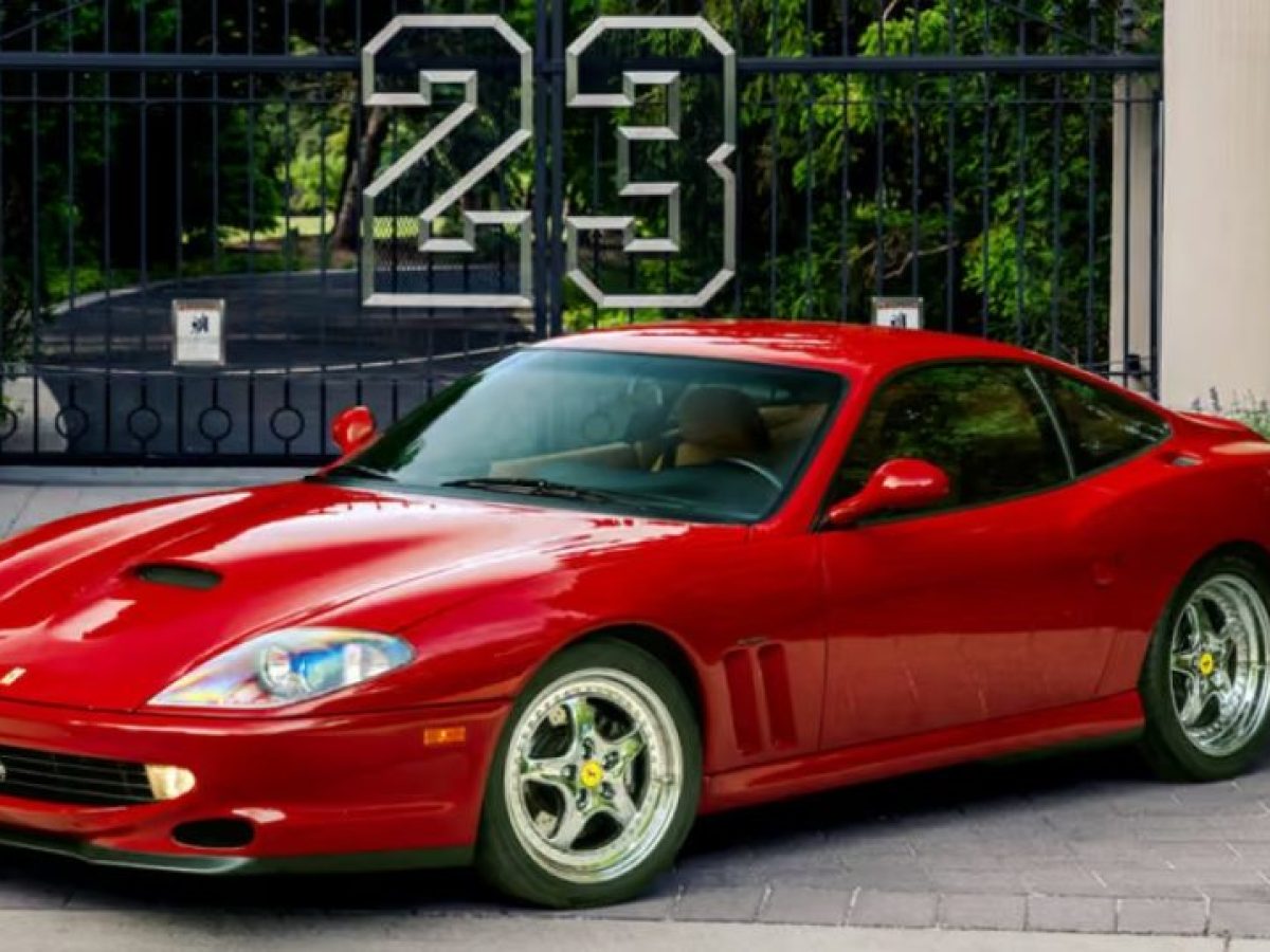 &Eta; Ferrari &tau;&omicron;&upsilon; &Mu;ά&iota;&kappa;&lambda; &Tau;&zeta;ό&rho;&nu;&tau;&alpha;&nu; &pi;&omicron;&upsilon;&lambda;ή&theta;&eta;&kappa;&epsilon; &gamma;&iota;&alpha; 2,5 &epsilon;&kappa;&alpha;&tau;. &epsilon;&upsilon;&rho;ώ