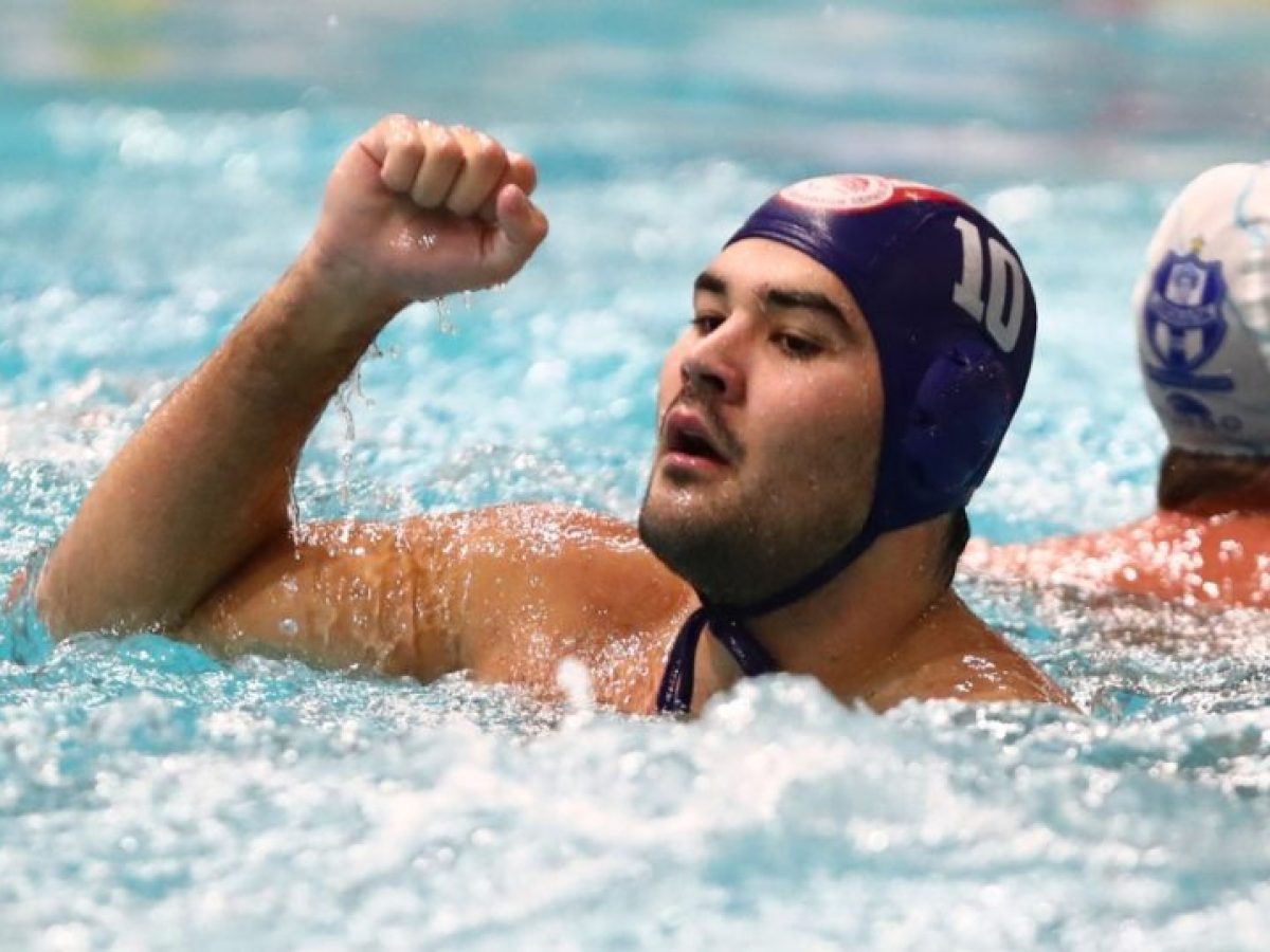 &Omicron; &Omicron;&lambda;&upsilon;&mu;&pi;&iota;&alpha;&kappa;ό&sigmaf; &nu;ί&kappa;&eta;&sigma;&epsilon; &tau;&omicron;&nu; &Alpha;&pi;ό&lambda;&lambda;&omega;&nu;&alpha; &Sigma;&mu;ύ&rho;&nu;&eta;&sigmaf; &kappa;&alpha;&iota; &epsilon;ί&nu;&alpha;&iota; ά&nu;&epsilon;&tau;&omicron;&sigmaf; &sigma;&tau;&eta; &kappa;&omicron;&rho;&upsilon;&phi;ή &tau;&omicron;&upsilon; &pi;&rho;&omega;&tau;&alpha;&theta;&lambda;ή&mu;&alpha;&tau;&omicron;&sigmaf;