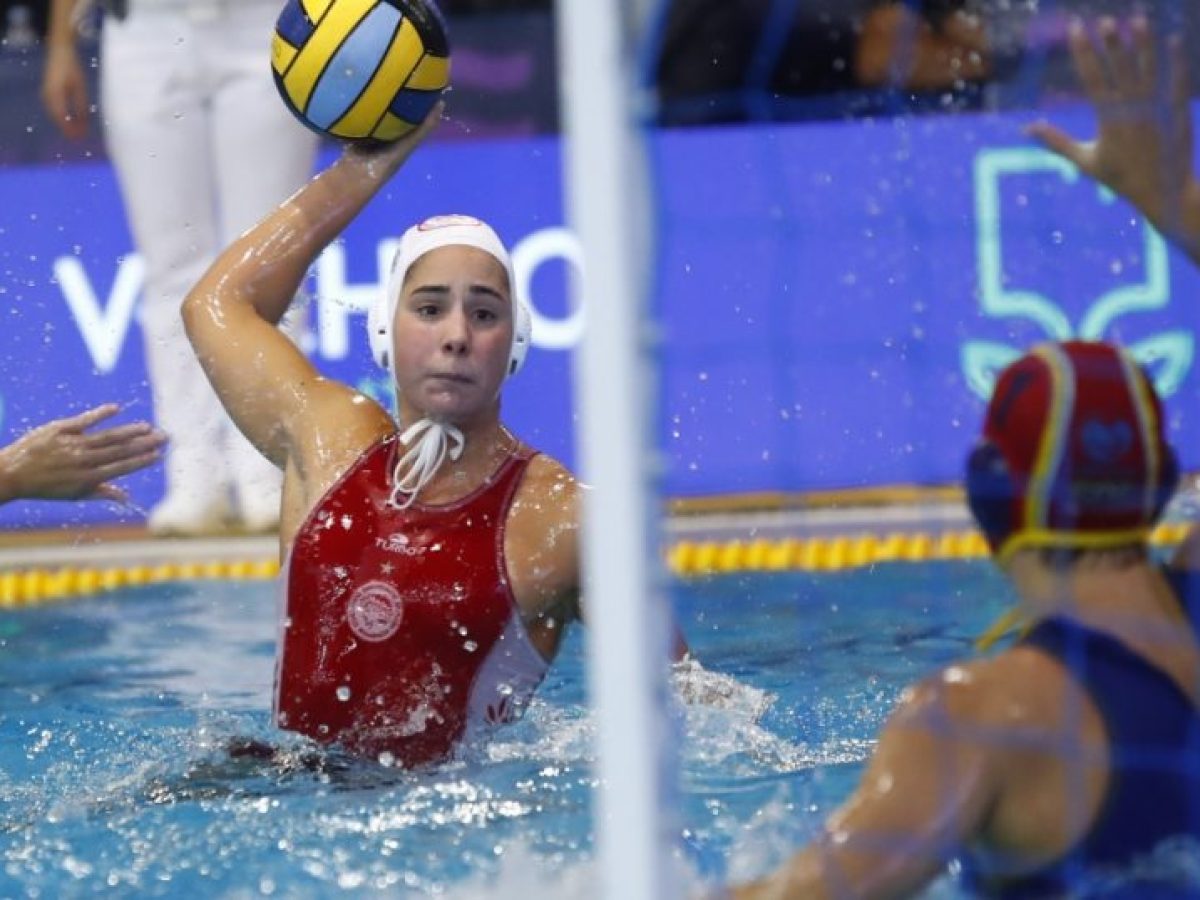 &Omicron;&lambda;&upsilon;&mu;&pi;&iota;&alpha;&kappa;ό&sigmaf; &kappa;&alpha;&iota; &Epsilon;&theta;&nu;&iota;&kappa;ό&sigmaf; &sigma;&tau;&omicron;&nu; ί&delta;&iota;&omicron; ό&mu;&iota;&lambda;&omicron; &tau;&omicron;&upsilon; LEN Champions League &Gamma;&upsilon;&nu;&alpha;&iota;&kappa;ώ&nu;