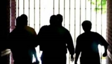 &Theta;&epsilon;&sigma;&sigma;&alpha;&lambda;&omicron;&nu;ί&kappa;&eta;: &Chi;&epsilon;&iota;&rho;&omicron;&pi;έ&delta;&epsilon;&sigmaf; &sigma;&epsilon; &alpha;&nu;ή&lambda;&iota;&kappa;&omicron;&upsilon;&sigmaf; &kappa;&alpha;&iota; &gamma;&omicron;&nu;&epsilon;ί&sigmaf; &gamma;&iota;&alpha; &xi;&upsilon;&lambda;&omicron;&delta;&alpha;&rho;&mu;ό &sigma;&tau;&omicron; &laquo;Ά&lambda;&kappa;&eta;&sigmaf; &Kappa;&alpha;&mu;&pi;&alpha;&nu;ό&sigmaf;&raquo; (vid) &ndash; AllAboutARIS.gr