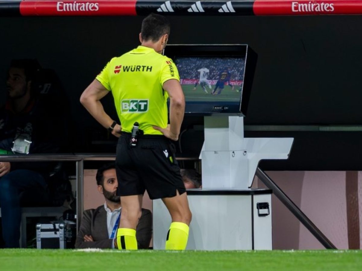 La Liga: &Eta; &omicron;&mu;ά&delta;&alpha; &mu;&epsilon; &tau;&alpha; &pi;&epsilon;&rho;&iota;&sigma;&sigma;ό&tau;&epsilon;&rho;&alpha; &alpha;&kappa;&upsilon;&rho;&omega;&theta;έ&nu;&tau;&alpha; &gamma;&kappa;&omicron;&lambda; &sigma;&tau;&eta;&nu; &epsilon;&pi;&omicron;&chi;ή VAR &ndash; Έ&chi;&epsilon;&iota; &sigma;&chi;&epsilon;&delta;ό&nu; &tau;&alpha; &delta;&iota;&pi;&lambda;ά&sigma;&iota;&alpha; &alpha;&pi;ό &tau;&eta;&nu; &delta;&epsilon;ύ&tau;&epsilon;&rho;&eta;!
